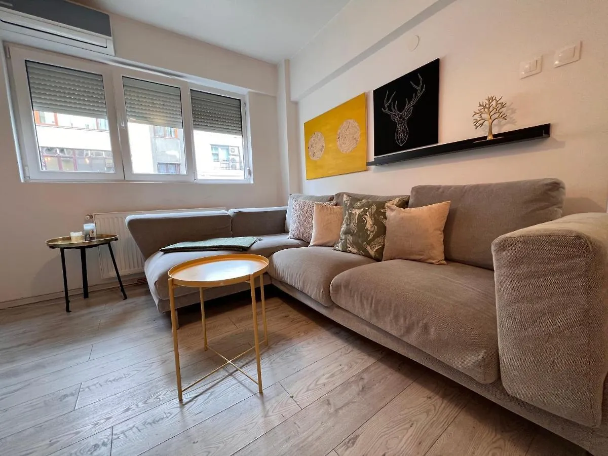 Pearl Center - 2Bdr Apartment Bucharest