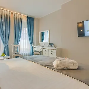 4* Hotel New Era Old Town Bucharest- Parking With Fee Nearby - Not At The !