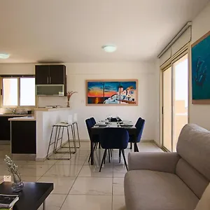 https://wonderful-penthouse-with-stunning-sea-views.hotelsatayianapa.com