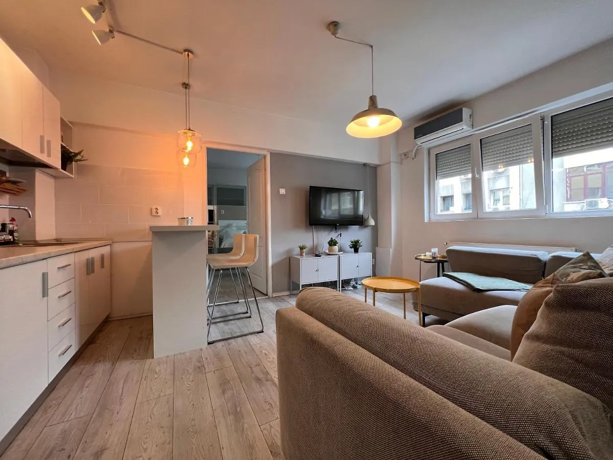 Pearl Center - 2Bdr Apartment Bucharest Romania
